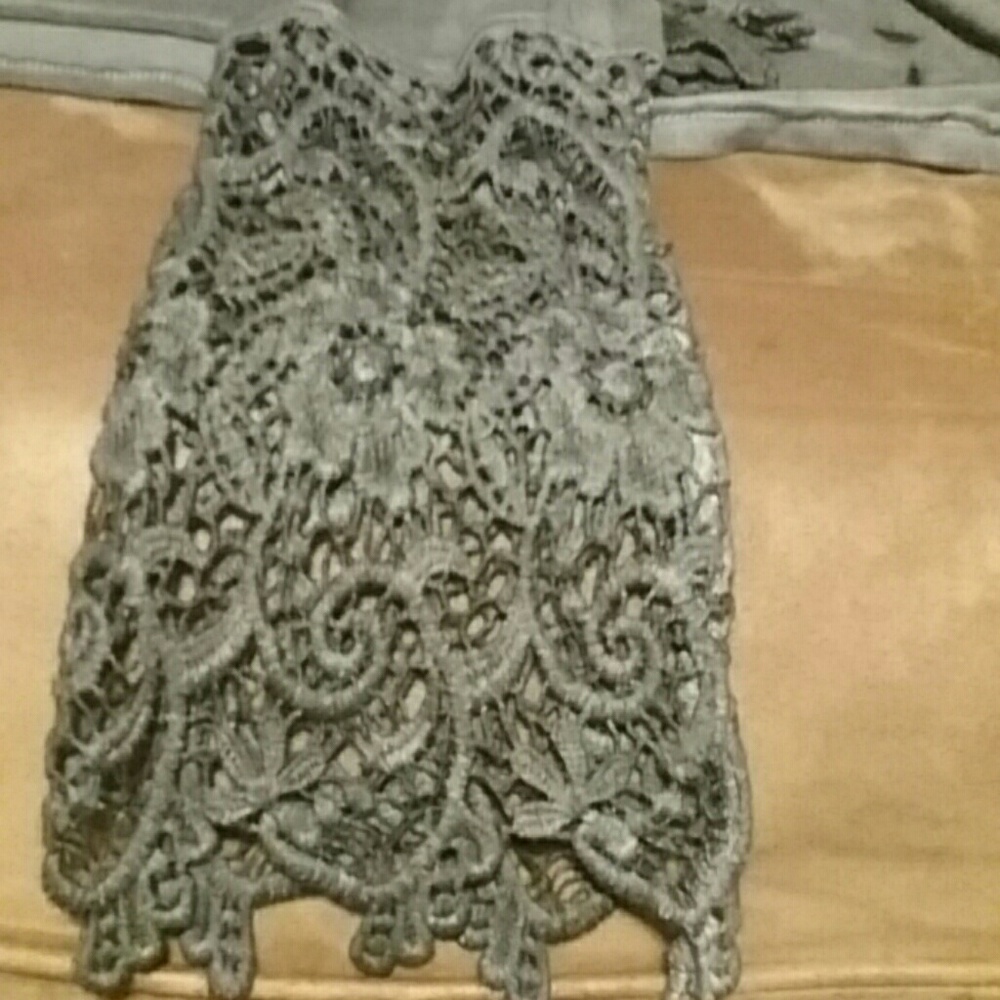 Tunic - Picture 2 of 4